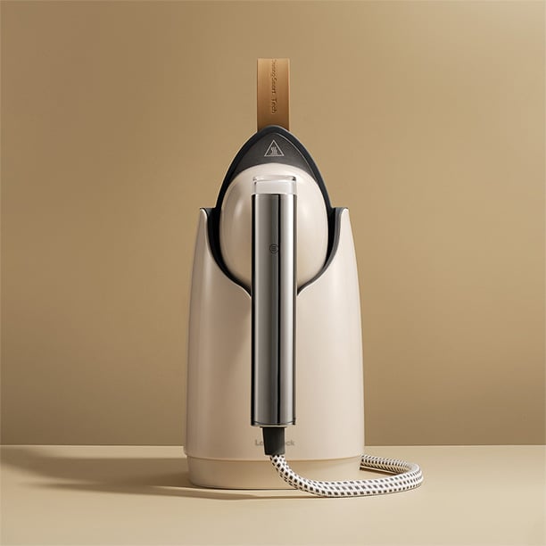 Bàn ủi hơi nước LocknLock Garment steamer -ENI218IVY